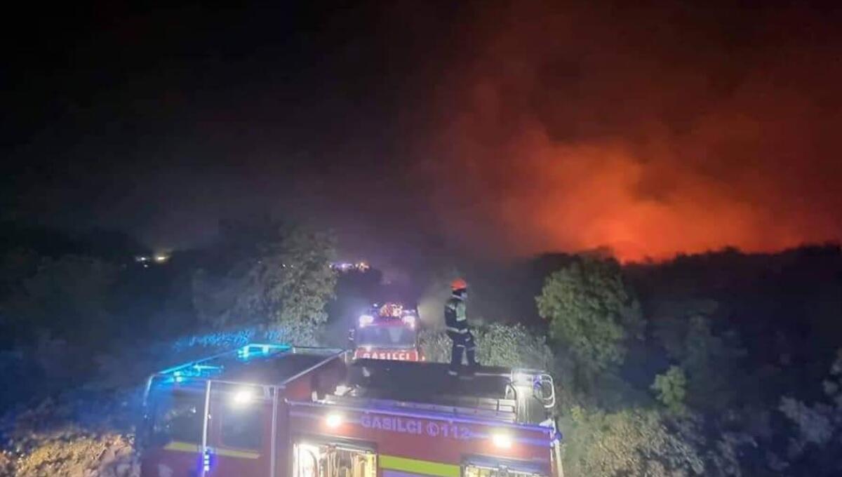 Incendio sul Carso: i focolai hanno ripreso vigore nella notte - 