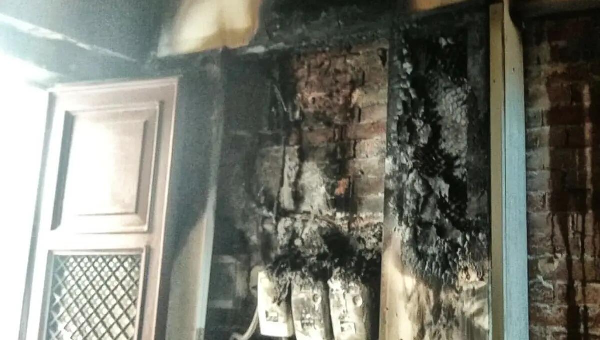 Vano contatori in fiamme, i pompieri salvano 4 persone tra cui un disabile - 