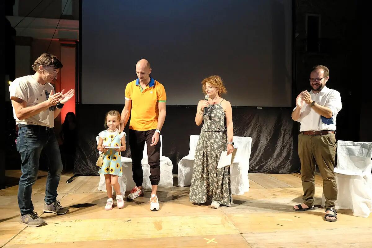 Teatro siete voi, pienone a Rovigo col laboratorio magici Folletti - 