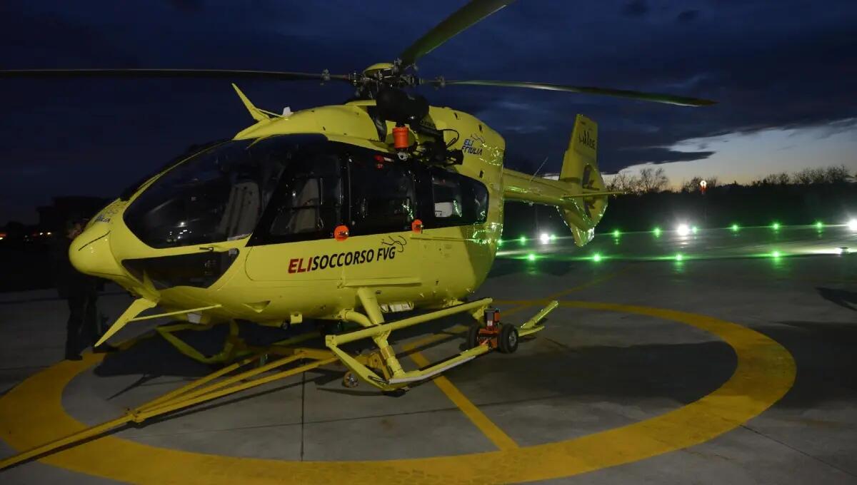 Furgone fuoristrada all'alba: conducente elitrasportato all'ospedale di Udine - 