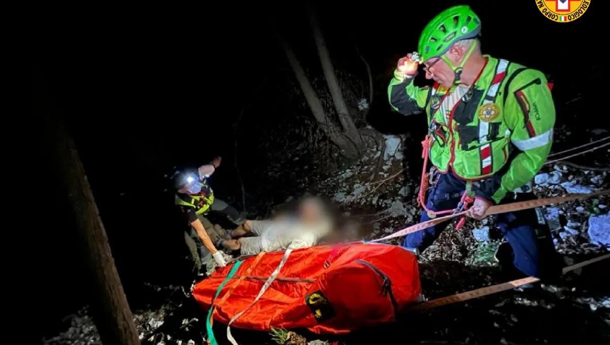 Madre e figlio ferito in difficoltà sui monti: soccorsi nella notte - 