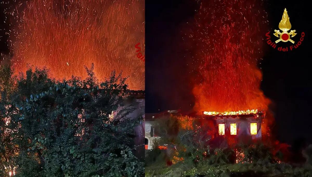 Incendio nella vecchia casa ricovero dei senzatetto: nessun ferito - 