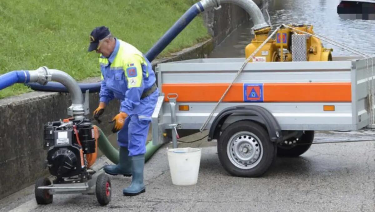 Maltempo, a Latisana allagato il sottopasso di via Trento - 