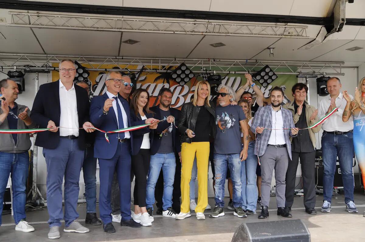 Inaugurata a Lignano l'Italian Bike Week: aperte ufficialmente le danze - 