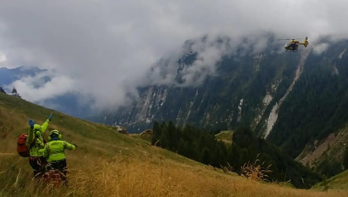 Ruzzola per 30 metri sotto gli occhi dei familiari: 73enne gravissimo - 