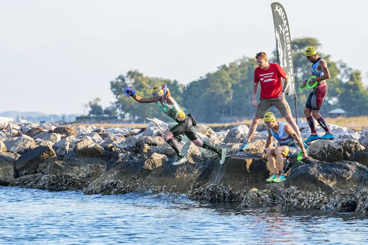 Soccorsi in mare 15 atleti all’Aquaticrunner Grado-Lignano - 