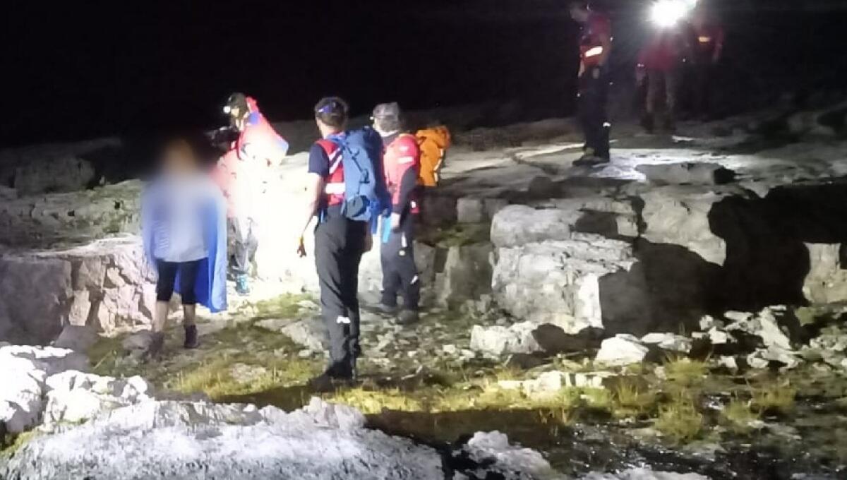 Famiglia bloccata dal buio, temporale e freddo sotto le Tre Cime di Lavaredo - 