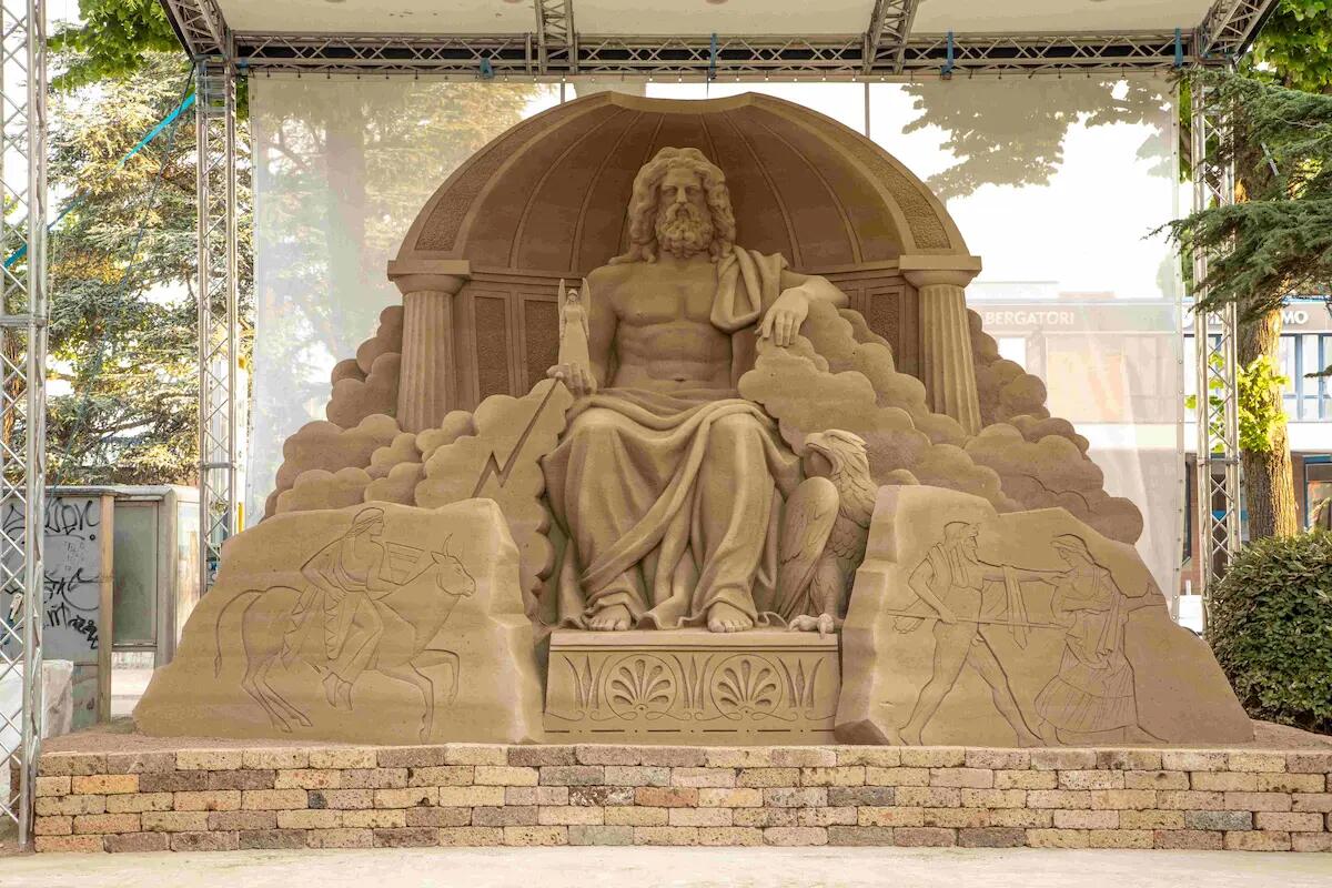 Il comune di Jesolo prolunga fino al 9 ottobre l'evento "Sculture di sabbia" - 