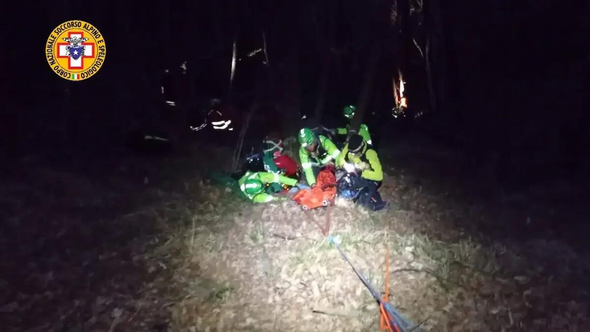 Sfiniti, al buio e mal equipaggiati: recuperati escursionisti - 