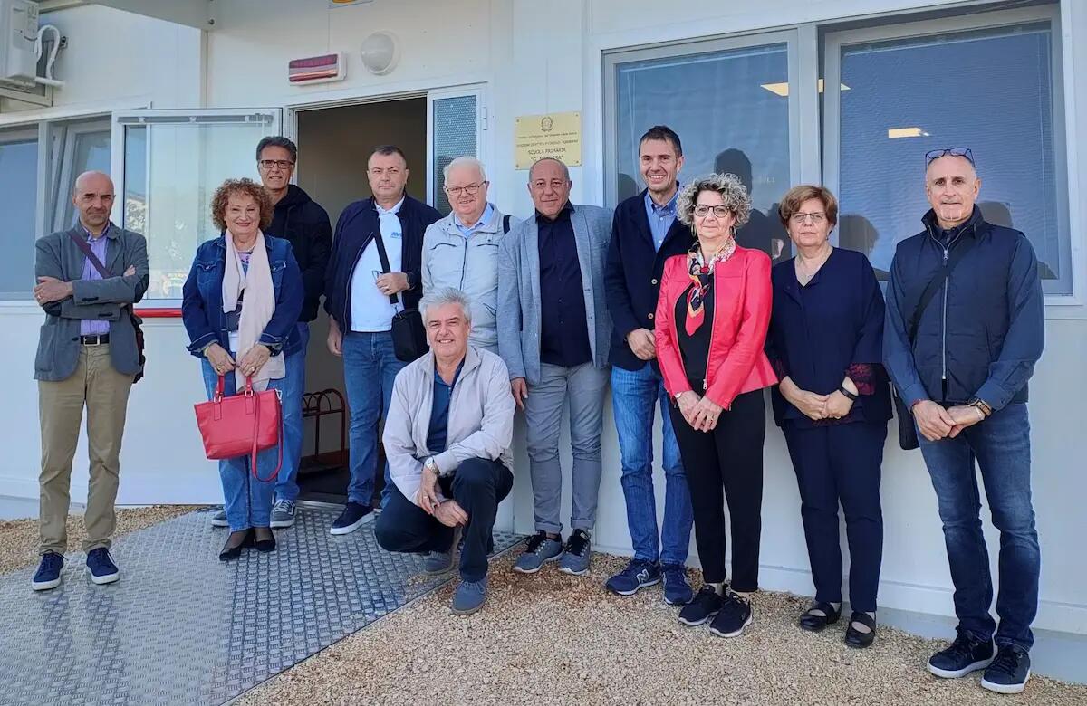 L’AVIS Torre dona un defibrillatore alla scuola G. Narvesa - 