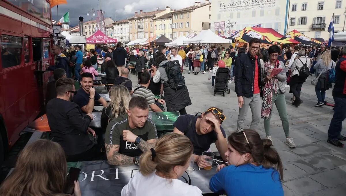 Gusti di Frontiera, 320 stand enogastronomici presi d'assalto. Oggi gran finale - 
