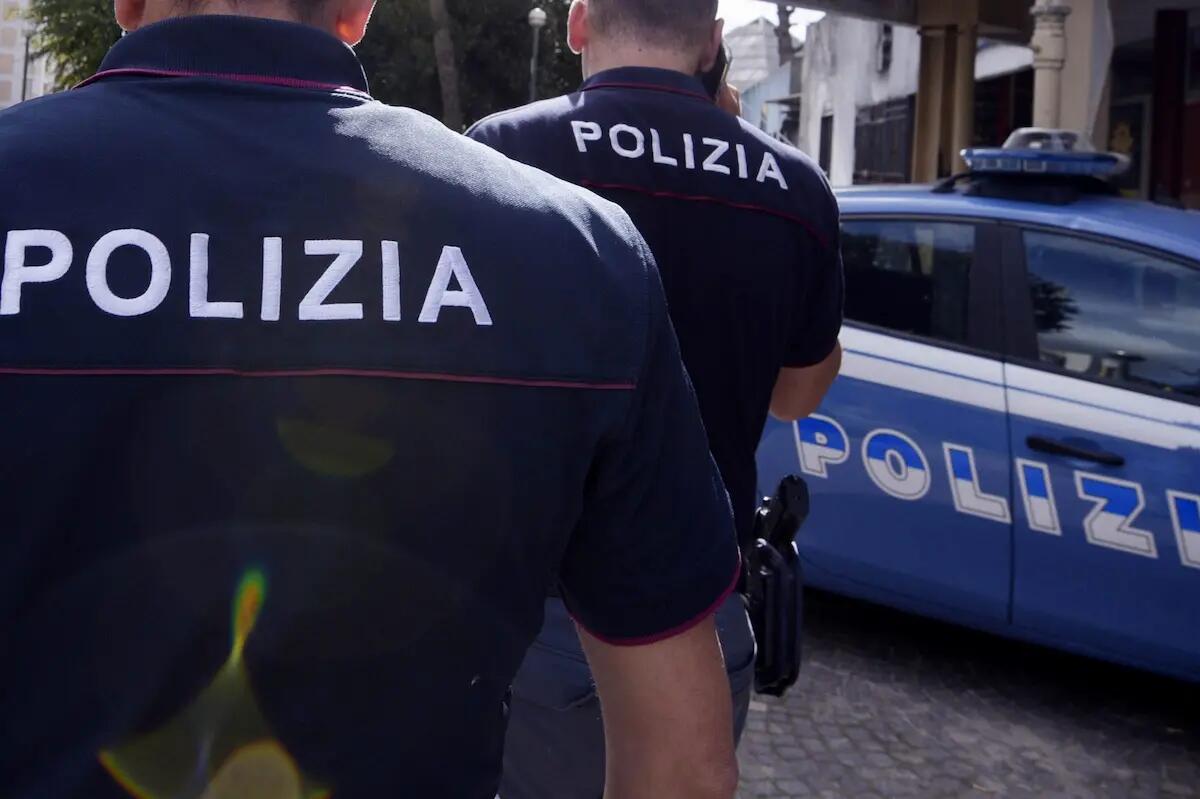 Picchia la moglie mentre il figlio dorme nella culla: arrestato 28enne kosovaro - 