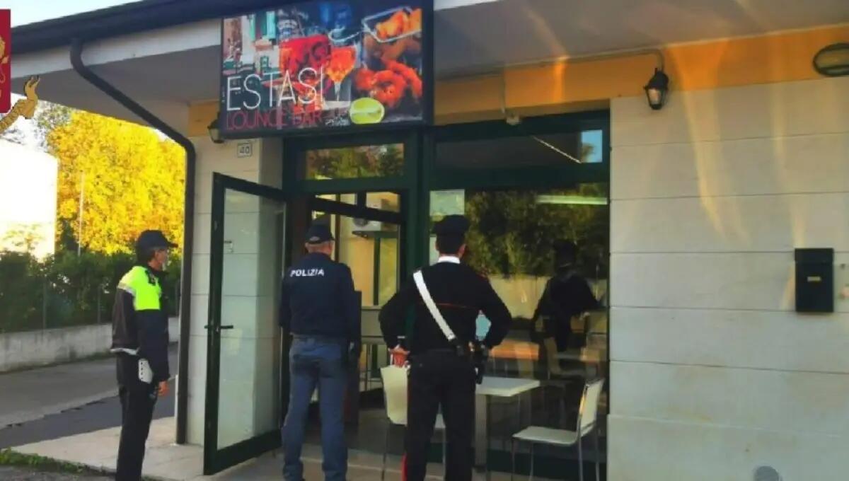 Ubriachi, schiamazzi e degrado: chiuso il “Bar Estasi” a Fiume Veneto per 30 giorni - 