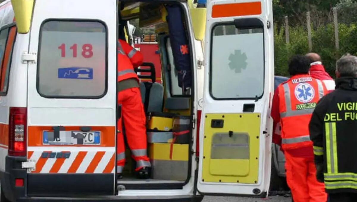 Travolto da una lastra di pietra in azienda: grave un 30enne - 