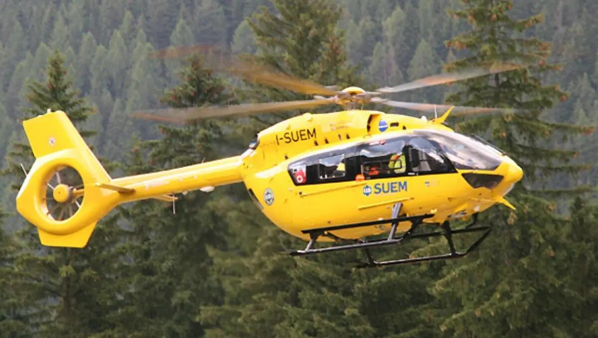 Tragedia nel bosco: scivola e perde la vita - 