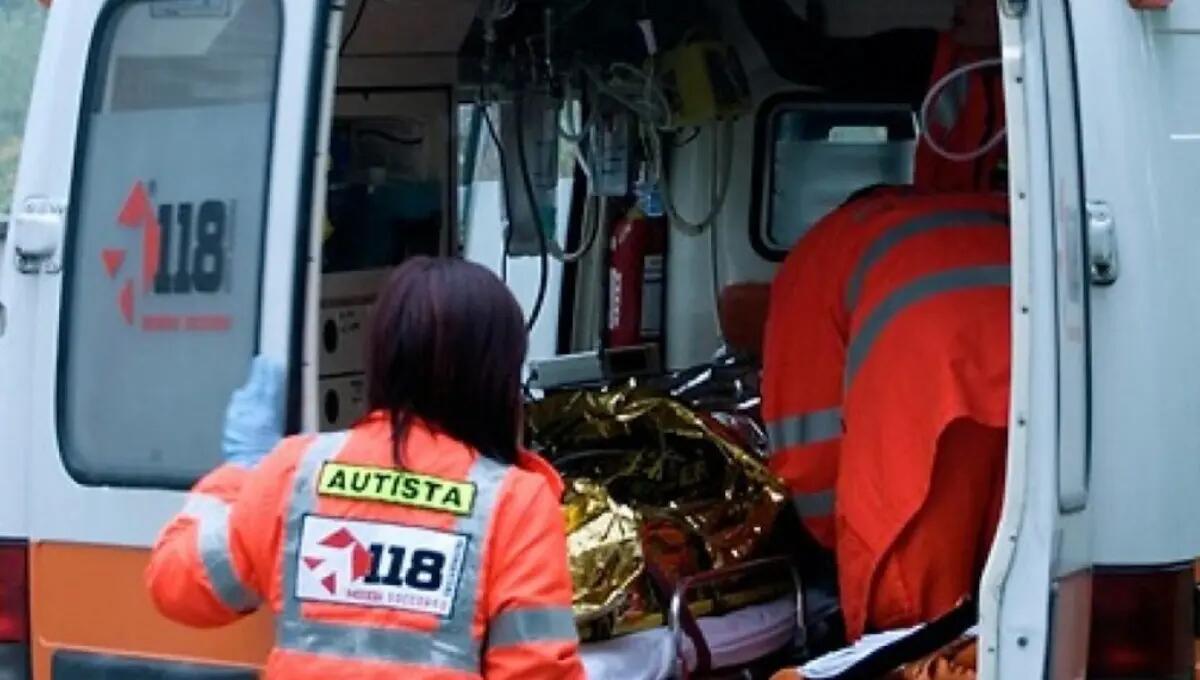 Violento scontro tra bici e moto: due feriti, uno è gravissimo - 