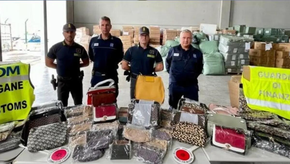 Sequestrati 251 mila articoli irregolari di pelletteria "made in China" - 