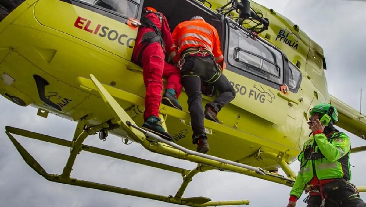 Ruzzola per 10 metri lungo una parete rocciosa: soccorsa una donna - 