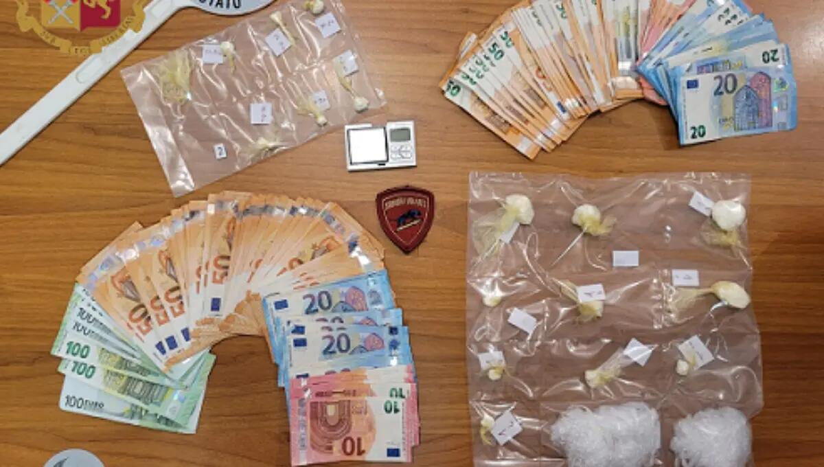 Fugge alla vista della Polizia e si lancia per 4 metri: arrestato 19enne spacciatore - 