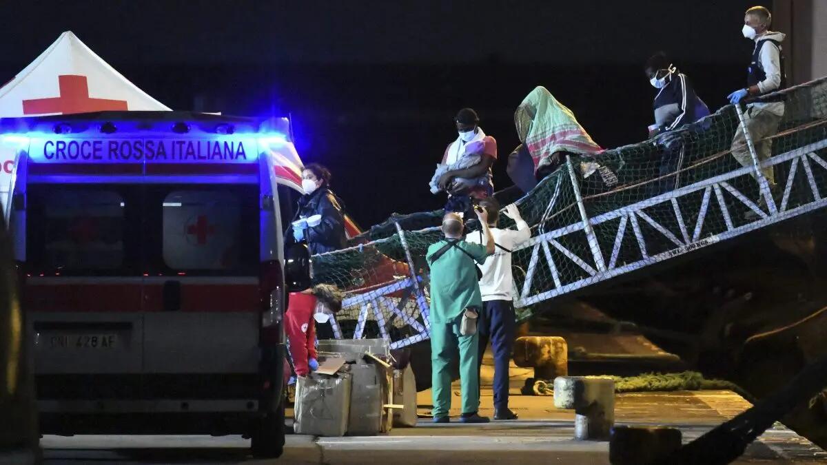 Migranti sbarcati, partiti i 246 che saranno ospitati in Veneto - 