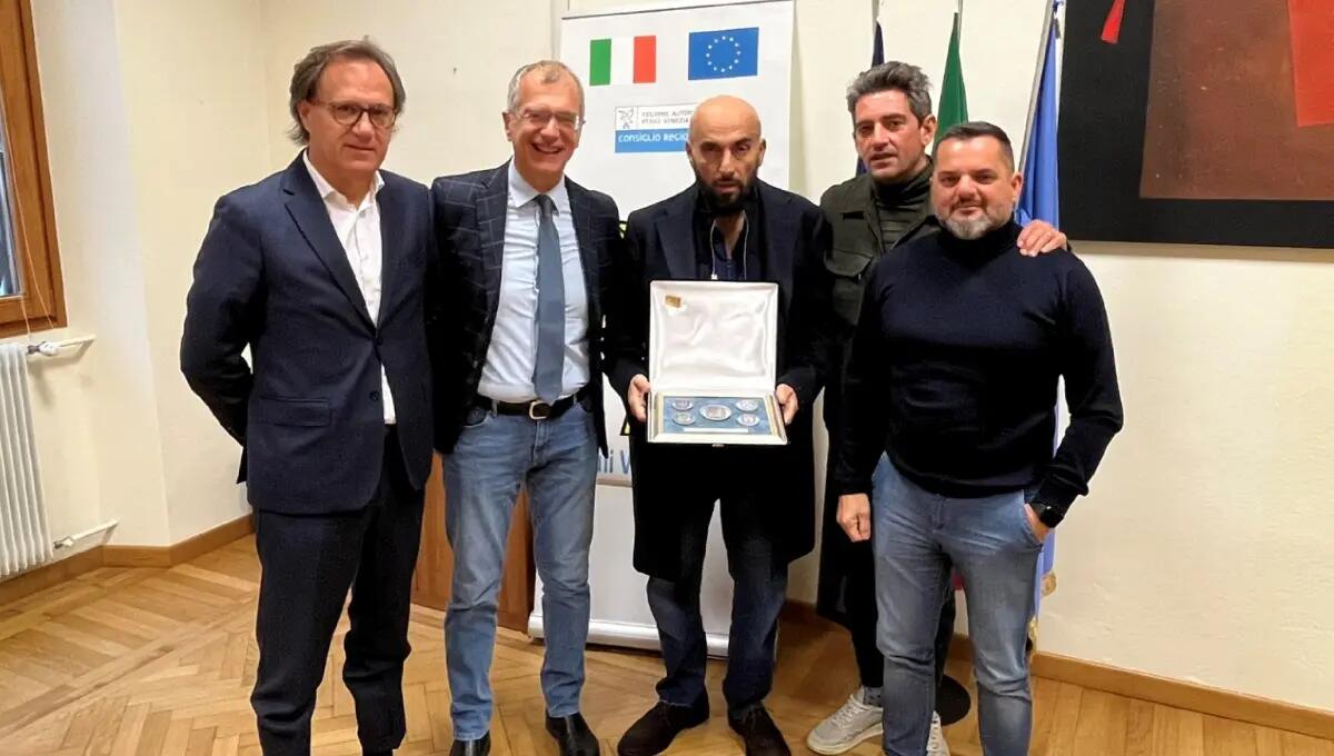 Una targa a Roberto Ruberti, vicecampione del mondo di karate - 