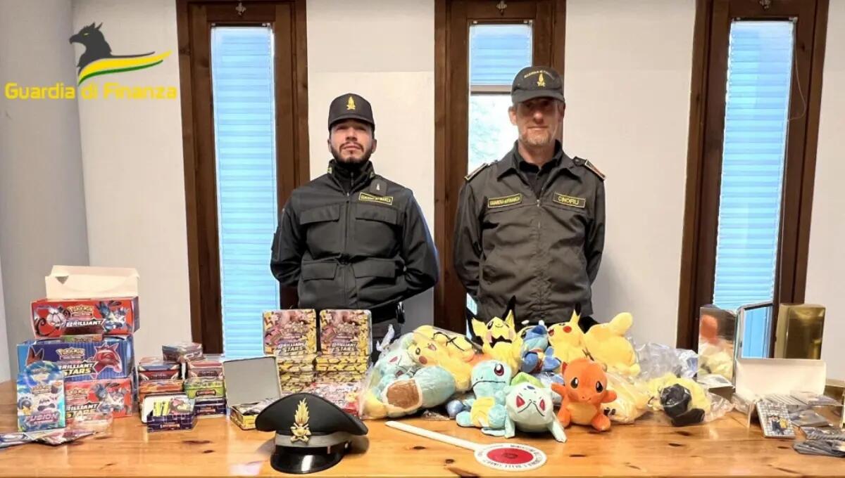 Peluches Disney e Pokémon falsi: sequestrati 241.000 giocattoli con marchi contraffatti - 