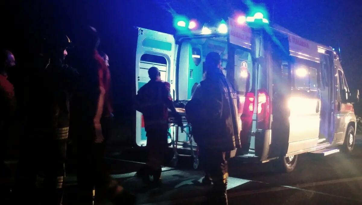 Incidente sul lavoro a Gorizia: 36enne schiacciato al torace da una pressa - 