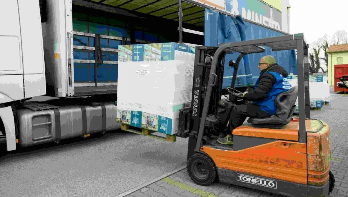 Emergenza Ucraina, Jesolo dona 44 generatori alla popolazione - 