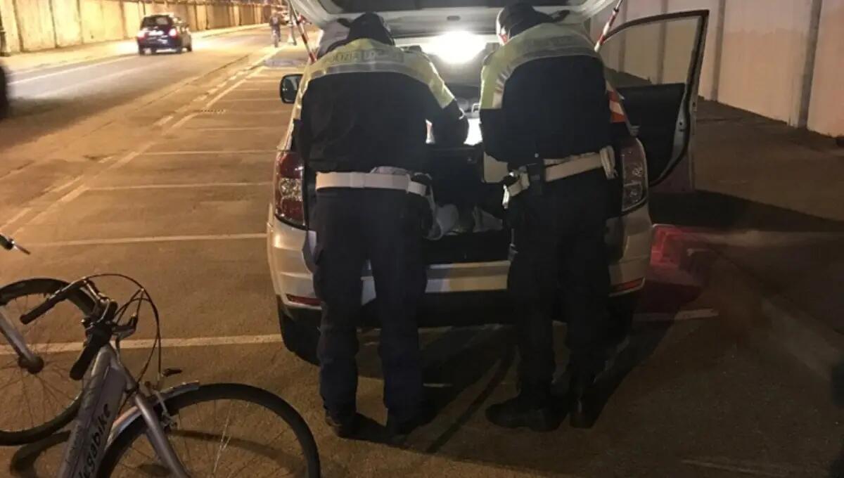 Monfalcone, raffica di multe all'alba ai ciclisti contromano - 