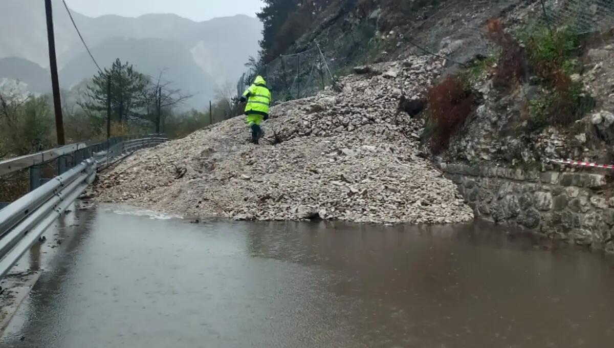 Maltempo, frana in Val Resia: bloccata l'ex provinciale 42 - 