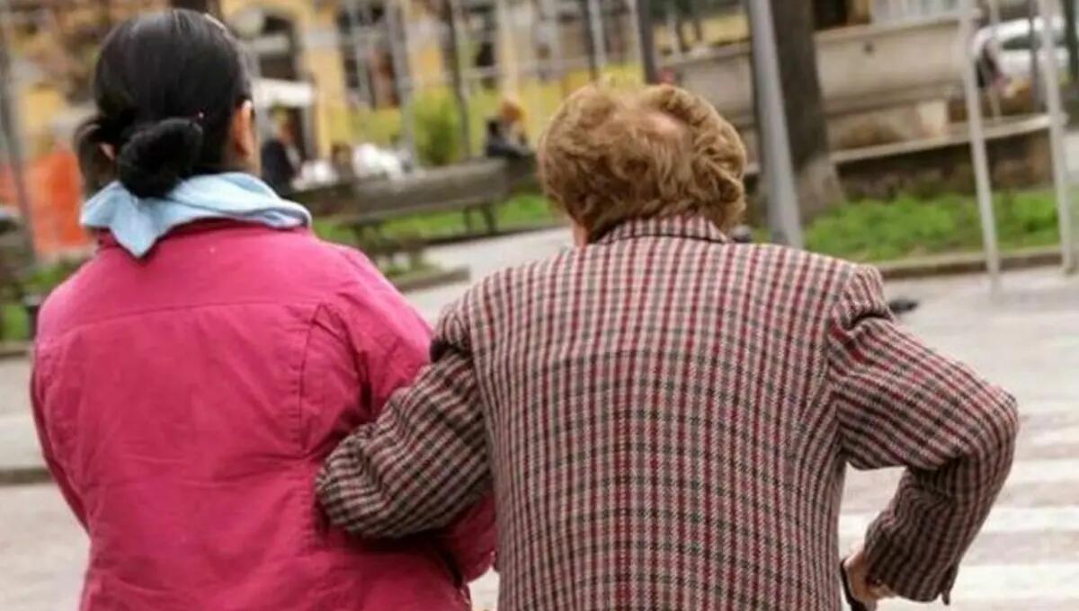 Badante infedele ruba gli ori di casa alla 80enne che assiste - 