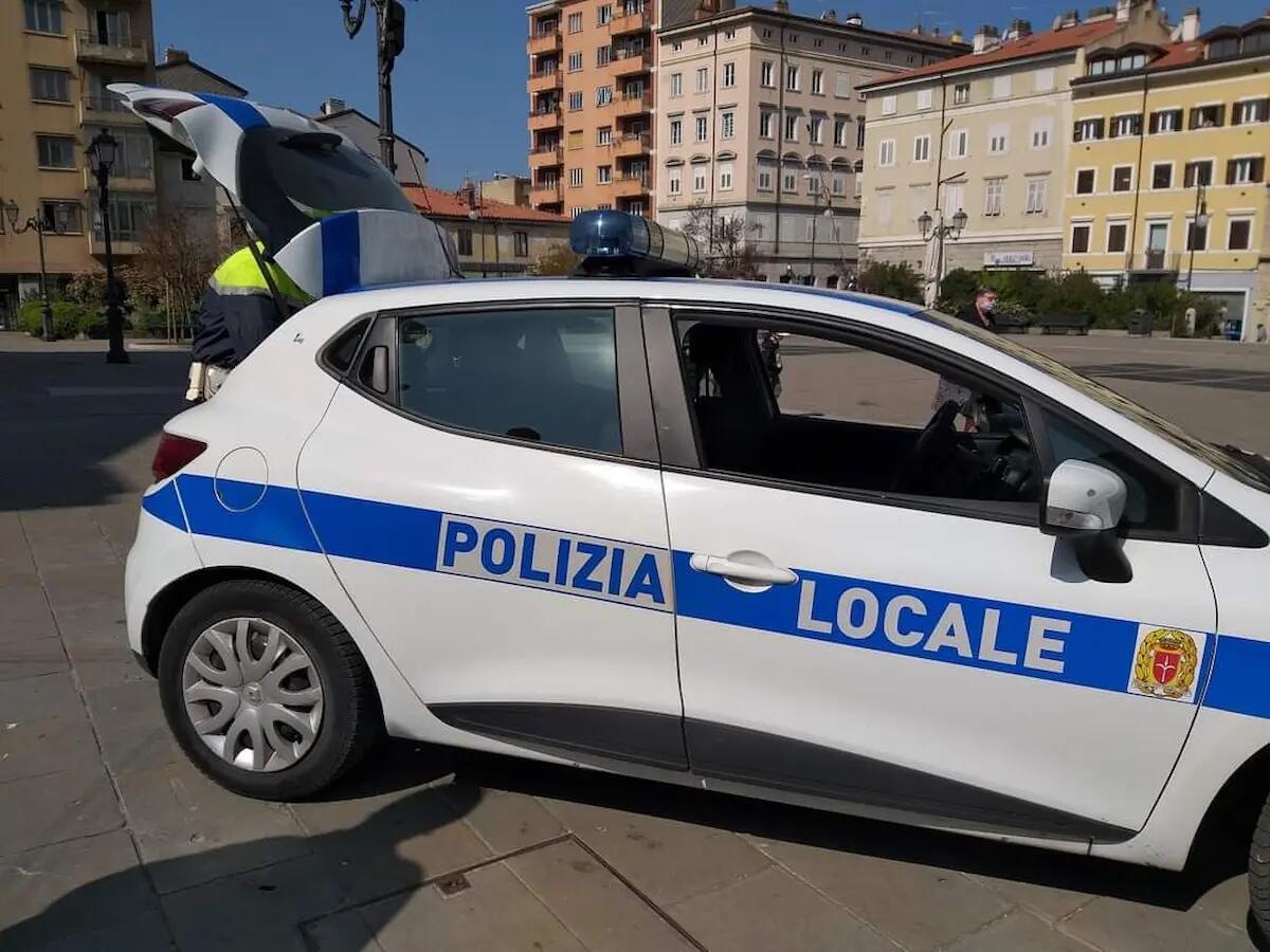 Aggrediva e rapinava suoi coetanei a Trieste: arrestato un minore - 
