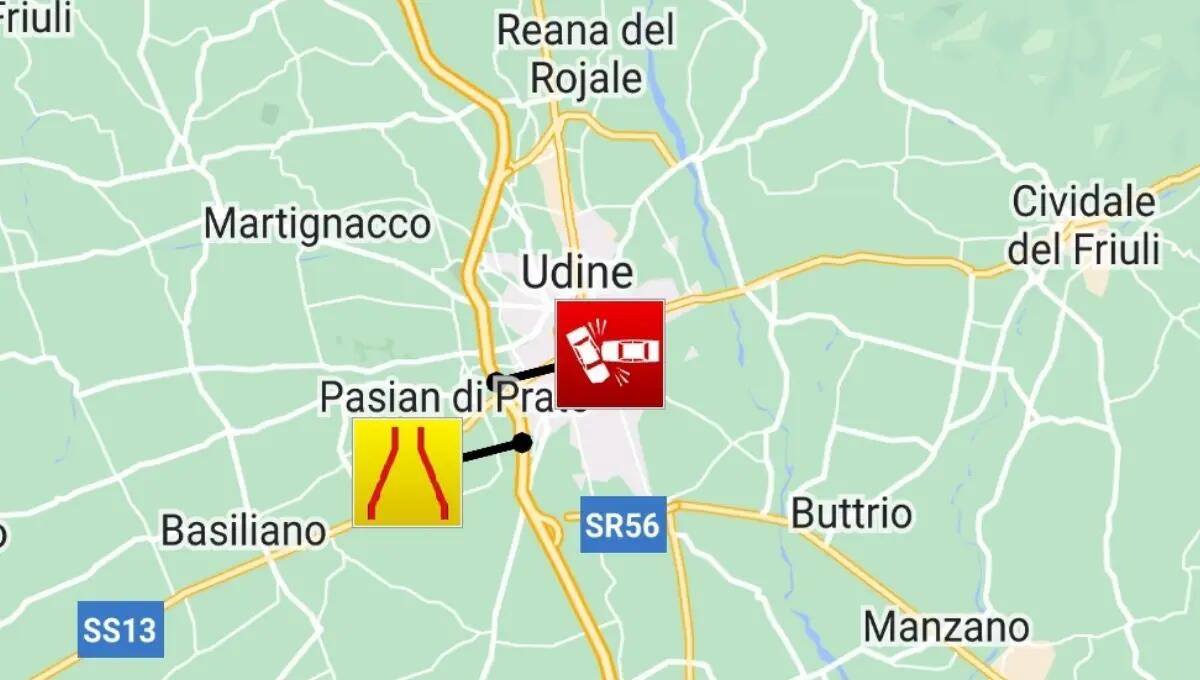 Sbanda con l'auto in A23 e finisce contro il guardrail: 4 feriti - 