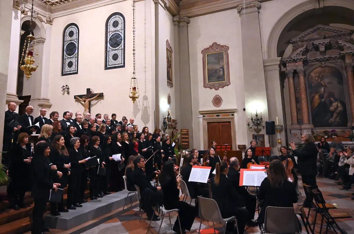 Una "Messa per la pace" accende il Natale dell'Accademia musicale Naonis  - 