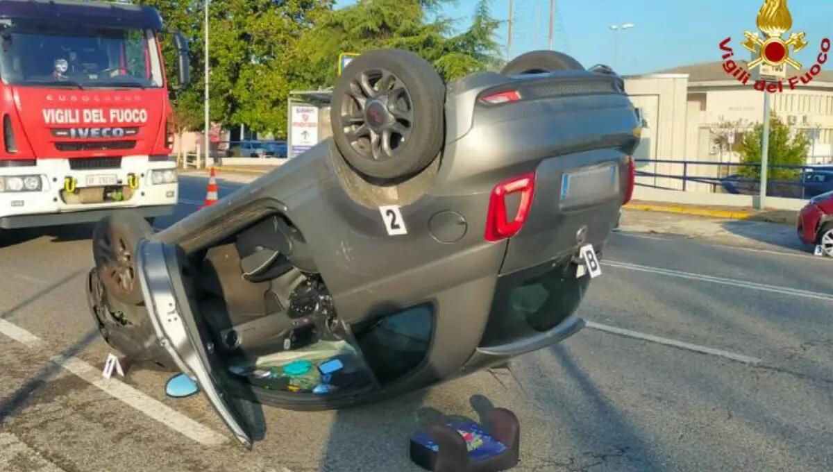 Scontro tra due auto a Curtarolo: ferita una donna - 
