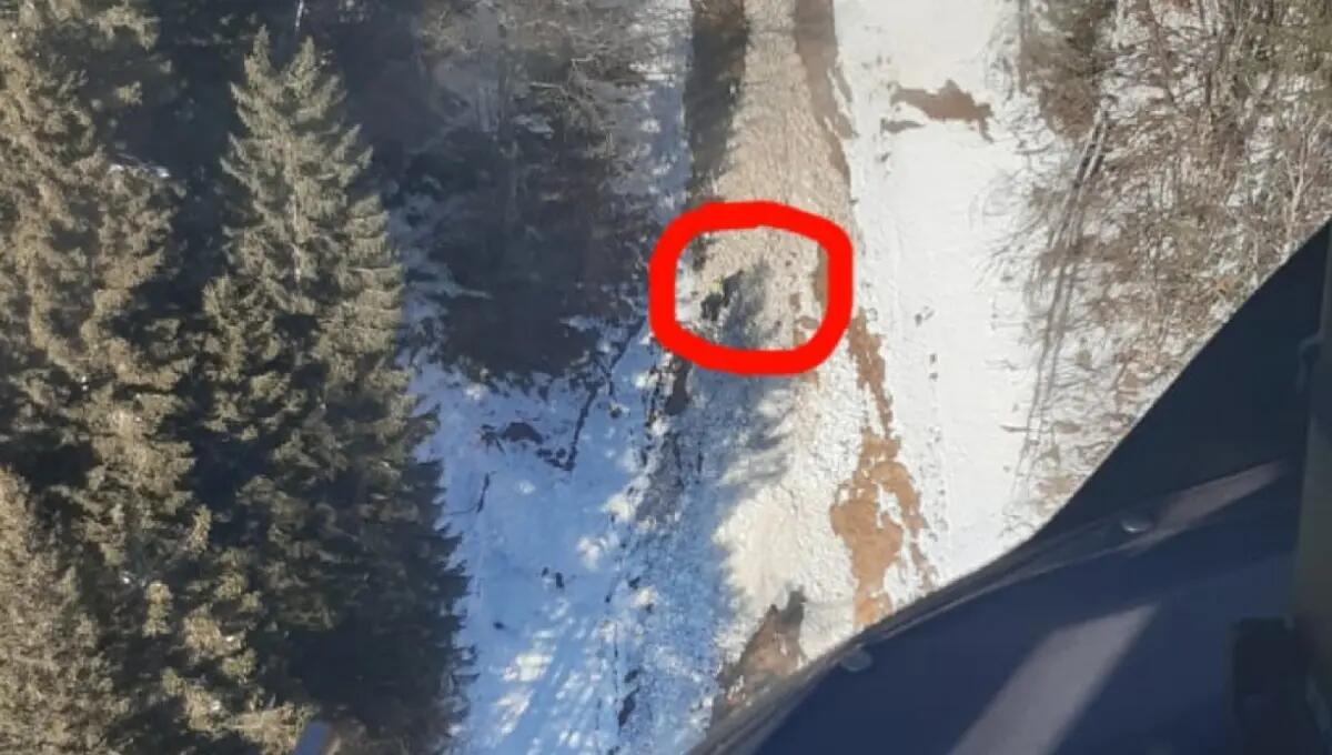 Perde l'equilibrio e scivola per oltre 100 metri in un canale ghiacciato: ferito 24enne - 