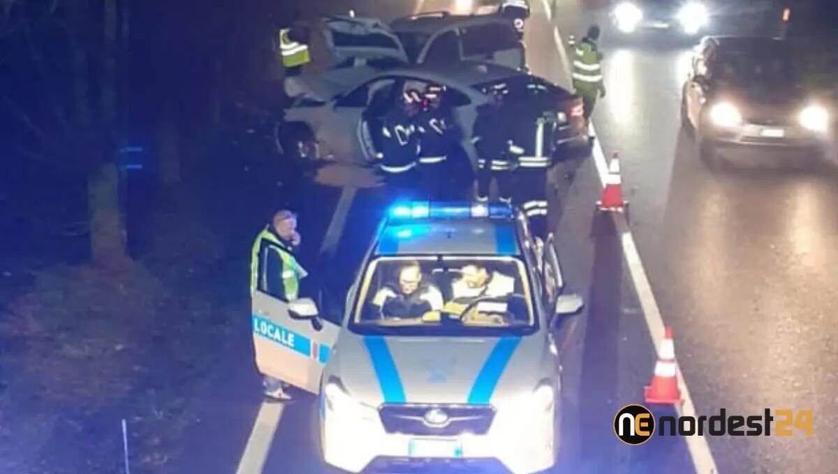 Violento scontro tra tre auto sulla SS14 verso Basovizza - 