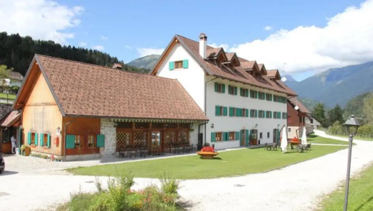 Online il bando per la gestione della struttura turistica di Ovaro “Aplis” - 