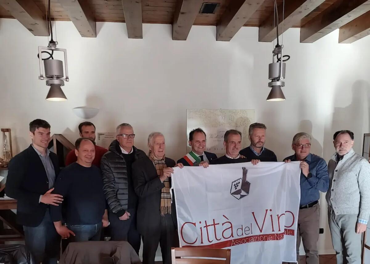 Città del vino Fvg: consegnata la bandiera a Mariano del Friuli - 