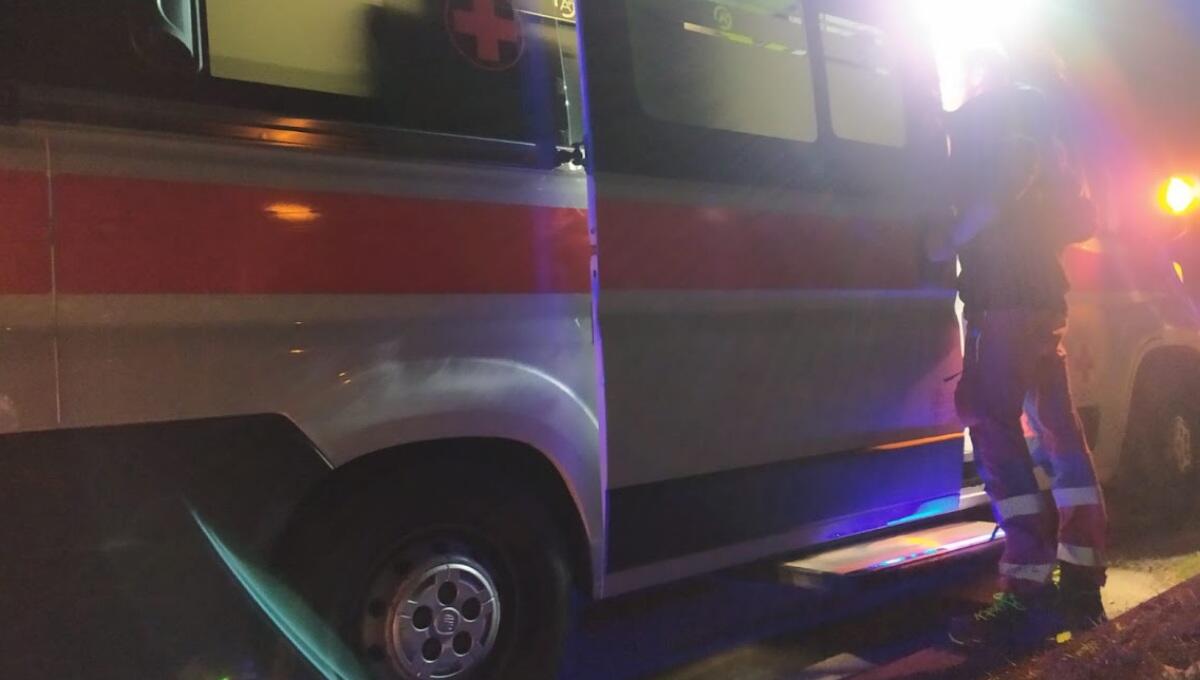 Volo da 70 metri con l'auto nel torrente a Paularo: due feriti, miracolati - 