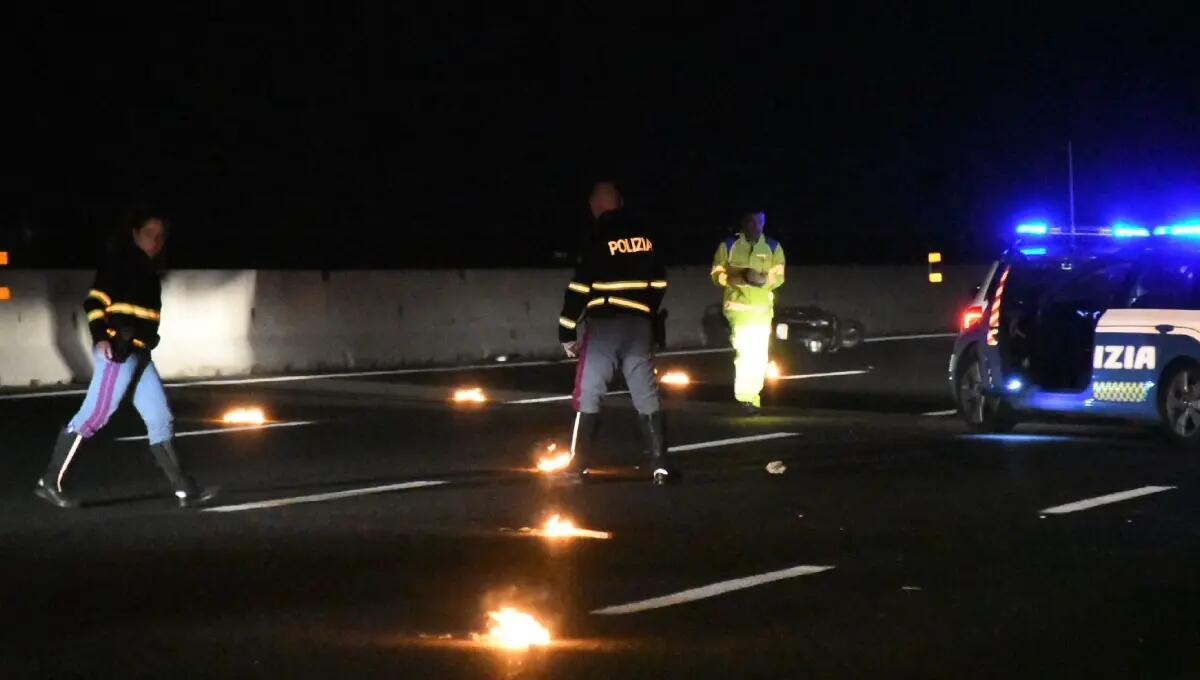 Maxi scontro in A4 tra 6 auto: dieci coinvolti, 2 feriti (uno grave) - 