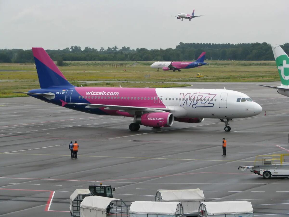Volo in ritardo Wizzair Treviso Tirana di oltre tre ore, 250€ ai passeggeri -