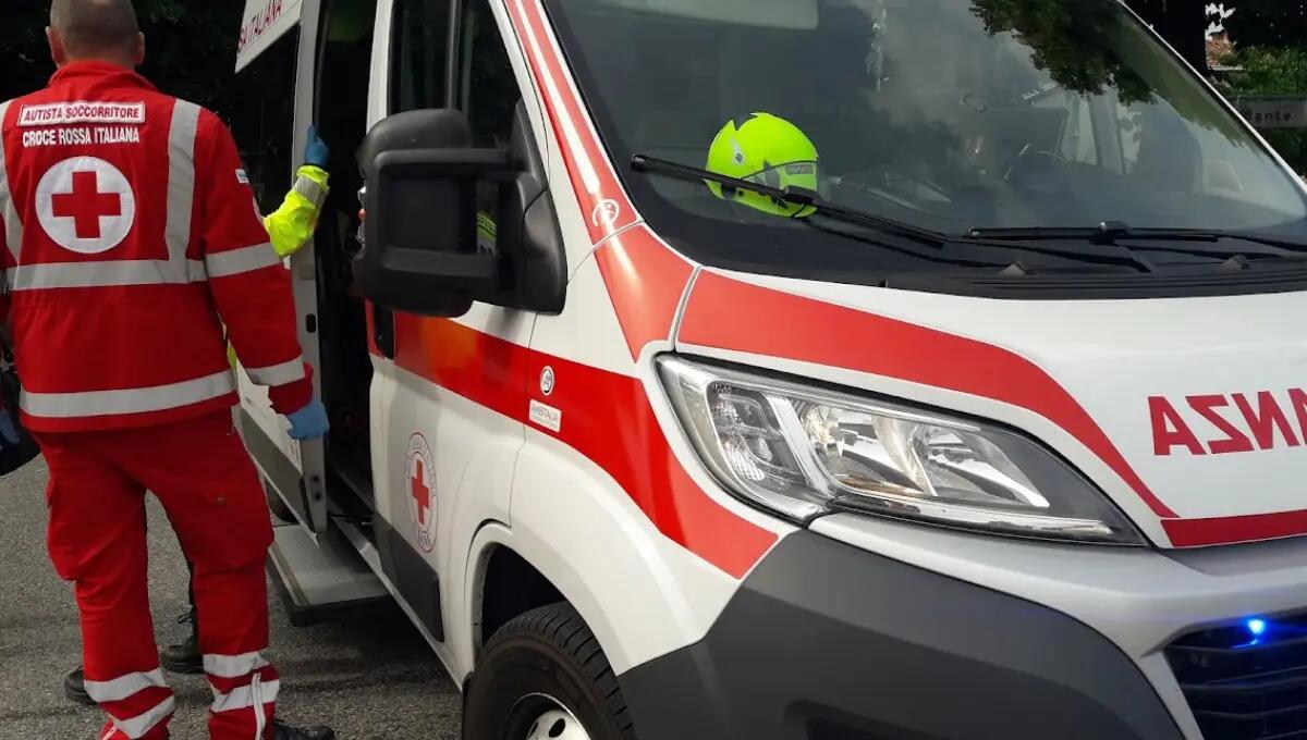 Monfalcone, finisce con l'auto nel canale pieno d'acqua: morto - 