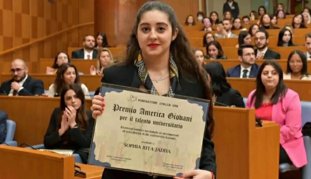 Sophia Rita Jadda, tra i laureati più bravi d'Italia, ha ricevuto a Montecitorio il Premio Giovani America -