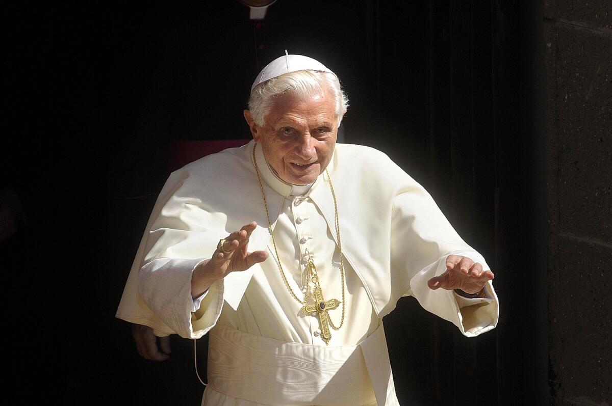 E' morto Papa Ratzinger: addio a Benedetto XVI - 
