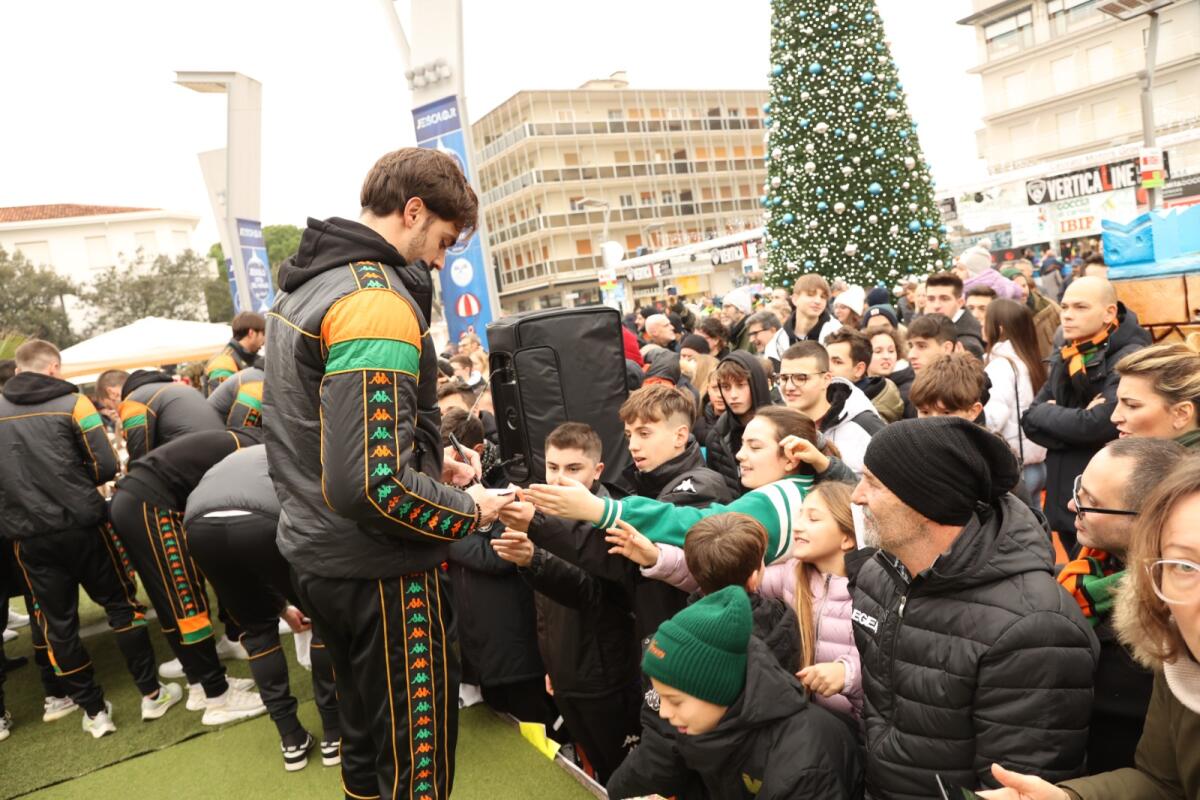 I campioni del Venezia Football Club approdano a Jesolo - 