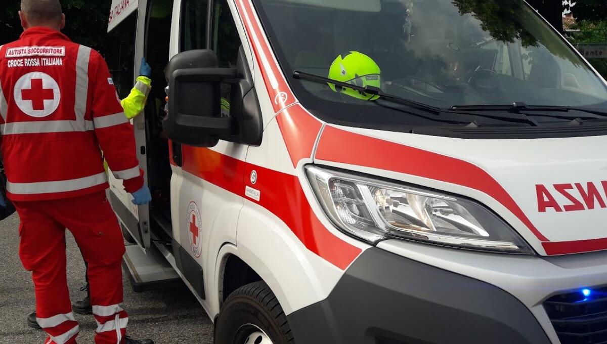 Sacile, cade da una scala dall'altezza di 3 metri: grave 60enne - 