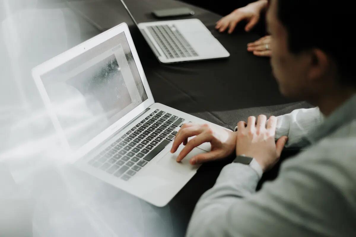 PEC e firma digitale: cosa cambia? Ecco le differenze tra i due servizi - 