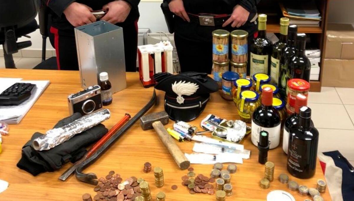 Furti nella notte a Sacile, fermati ed arrestati due giovani - 