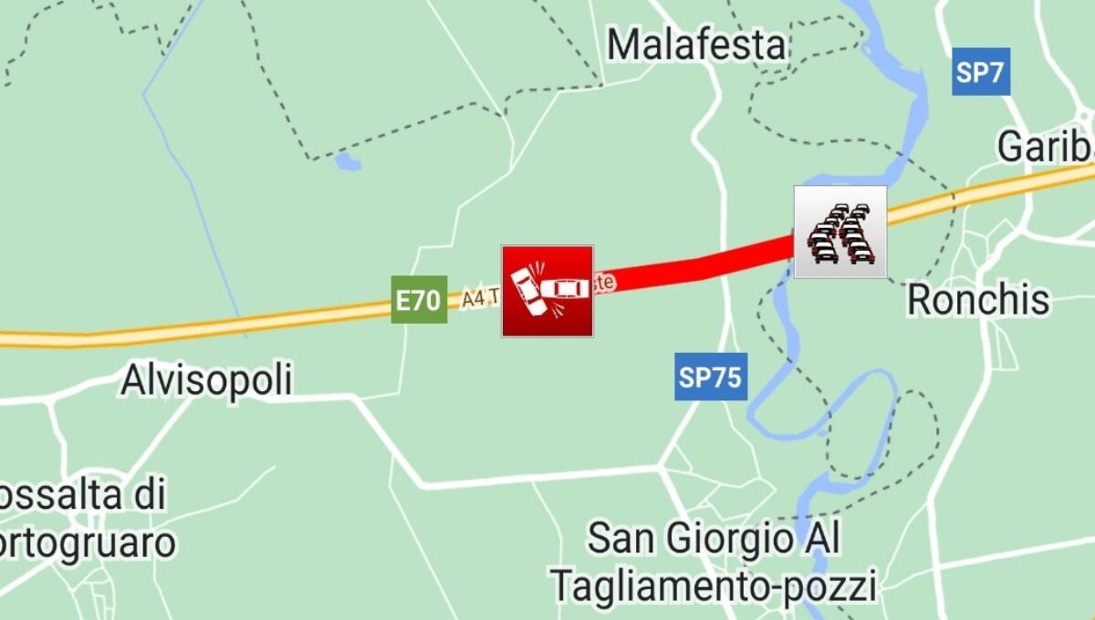 Tamponamento tra Tir nel tratto maledetto dell'A4 tra Latisana e Portogruaro - 